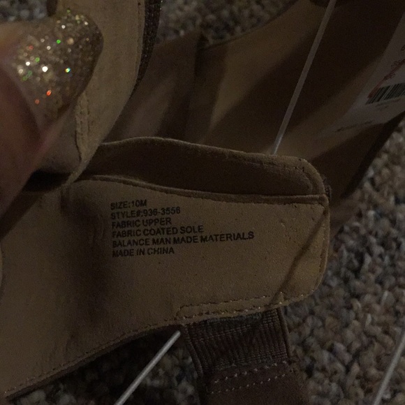 High Heels - Picture 5 of 5